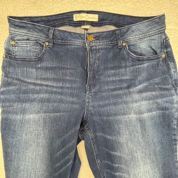Women’s EST 1946 Denim Classic 16W Blue Jeans - Picture 3 of 12
